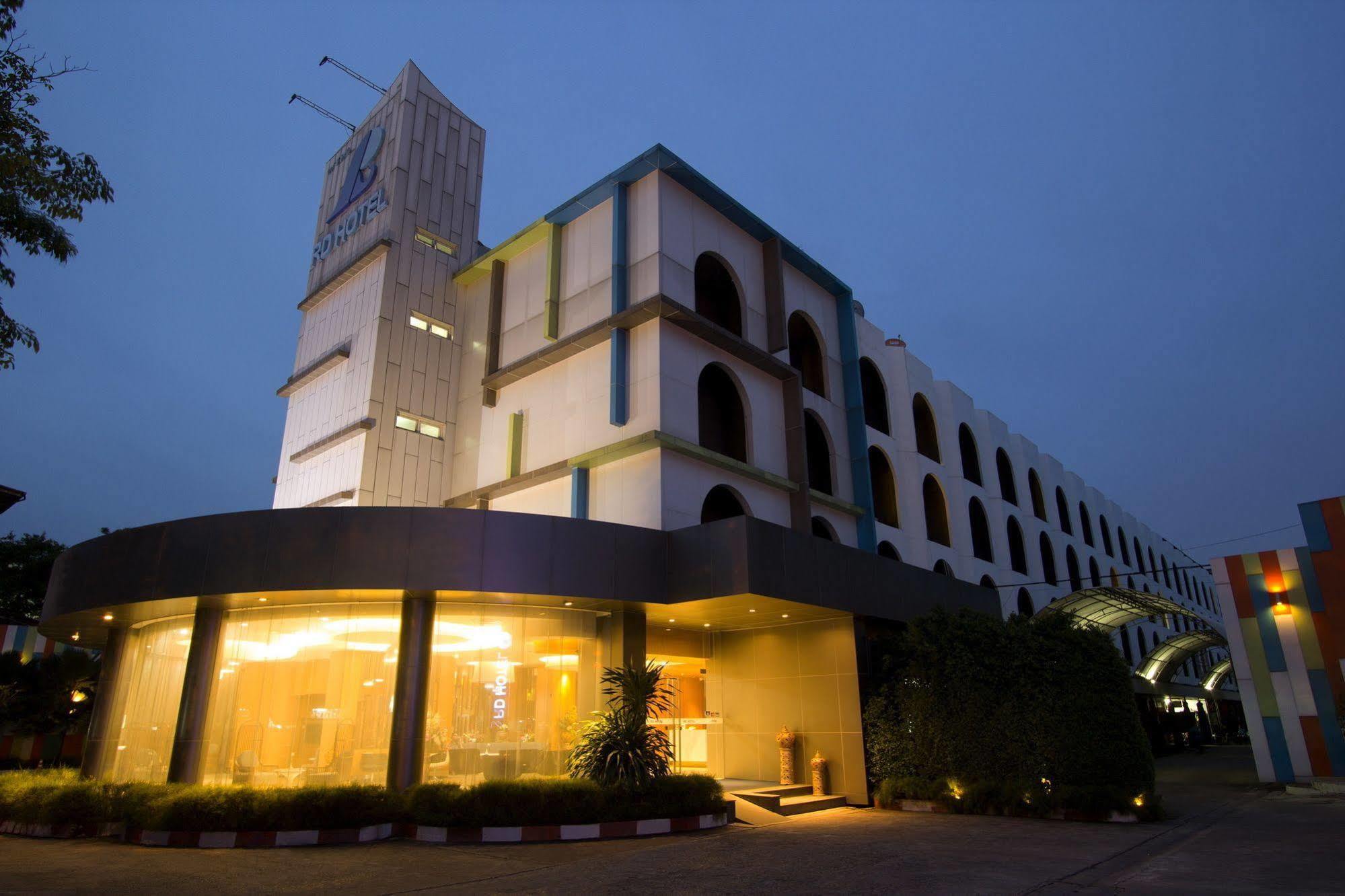 Hotel Papa Bangkok Siriraj מראה חיצוני תמונה